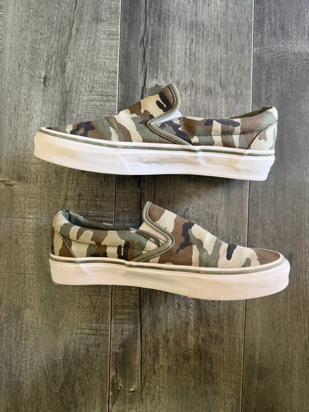Vans Classic Slip-On Camo Sneakers - Woodland Camouflage - Women’s 7 / Men’s 5.5 - Picture 5 of 8